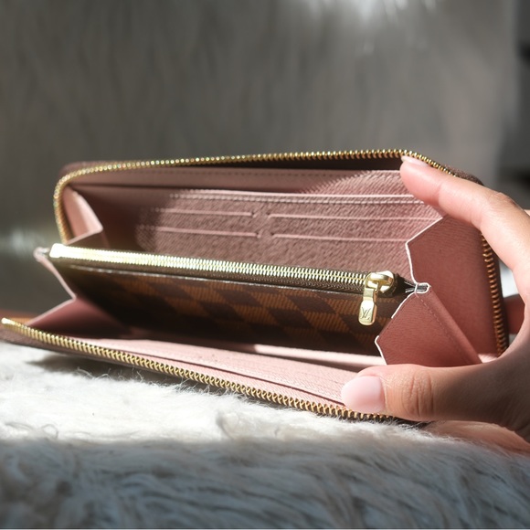 Clemence Wallet - Picture 3 of 5